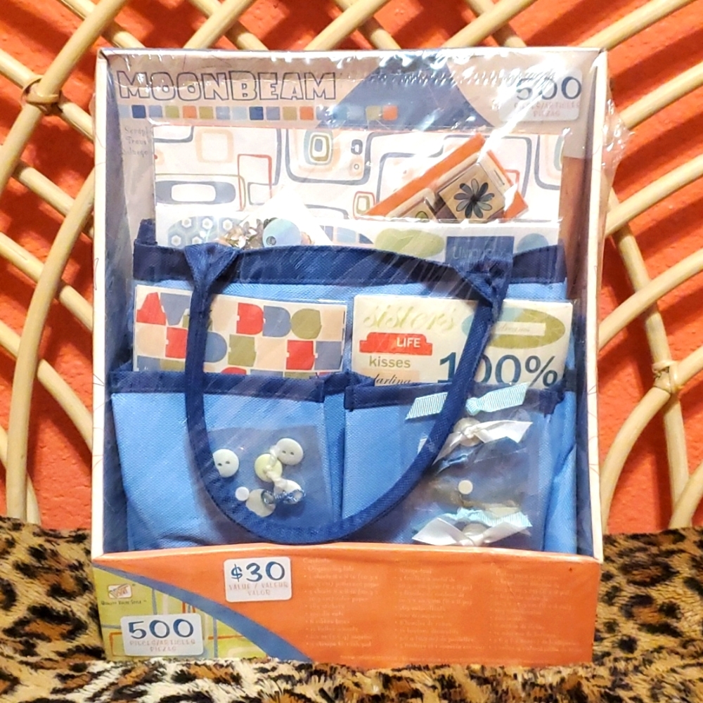Scrapbooking Kit 500 Pieces with Organizing Tote Bag - New in Box